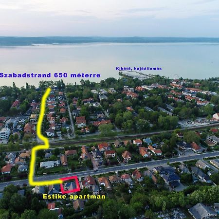 Estike Apartment Балатонлеле Екстериор снимка