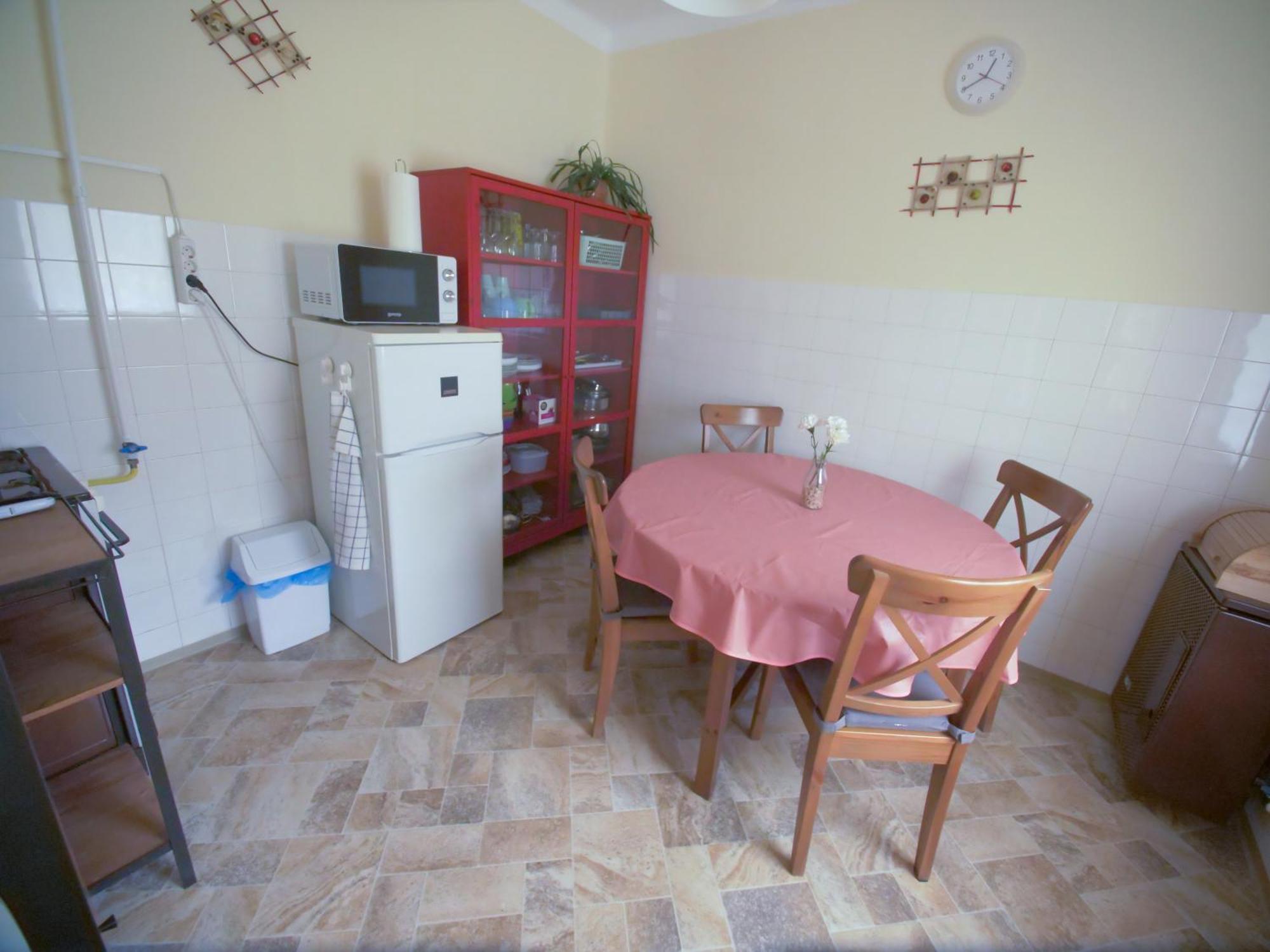 Estike Apartment Балатонлеле Екстериор снимка